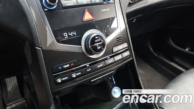 Hyundai Grandeur 2015 — photo 17