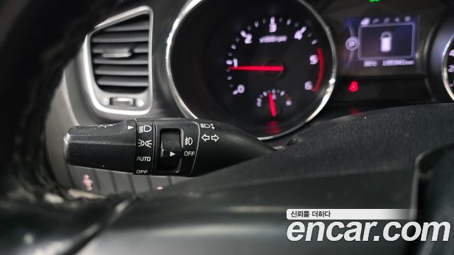 Kia Canival 2018 — photo 15