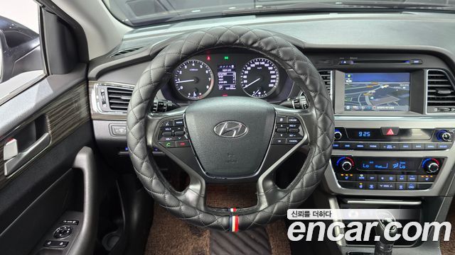 Hyundai Sonata 2015 — photo 19