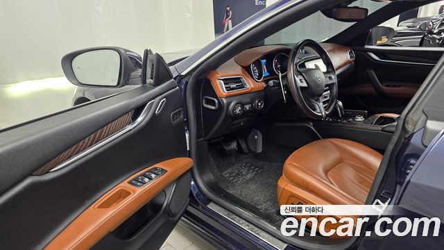 Maserati Ghibli 2019 — photo 10