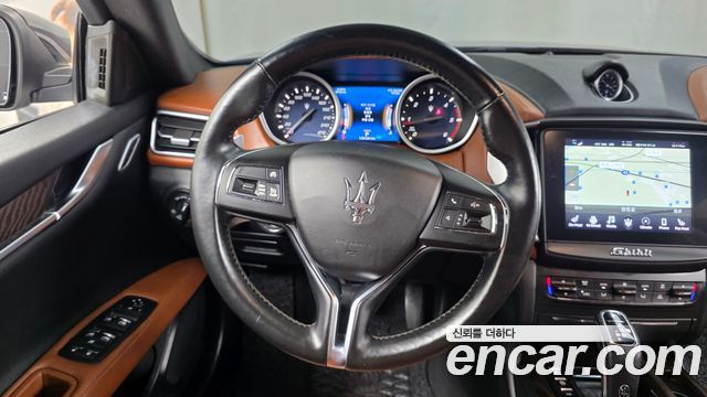 Maserati Ghibli 2019 — photo 13
