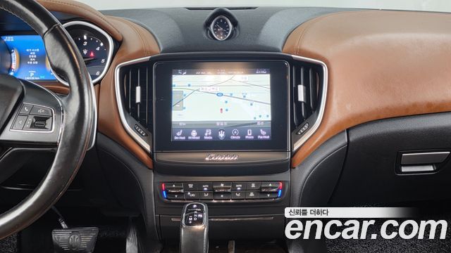 Maserati Ghibli 2019 — photo 14