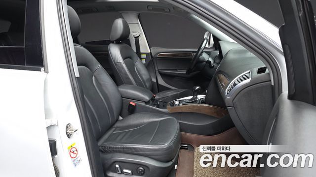 Audi Q5 2016 — photo 11