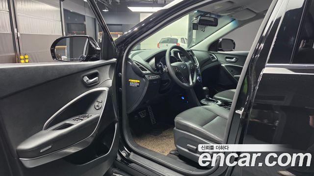 Hyundai Santafe 2017 — photo 13