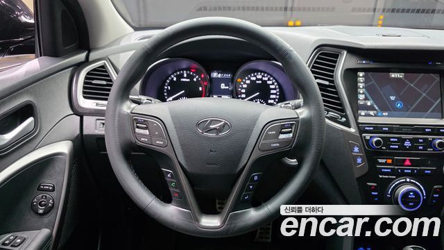 Hyundai Santafe 2017 — photo 19
