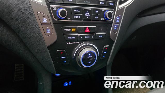 Hyundai Santafe 2017 — photo 22