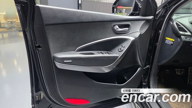 Hyundai Santafe 2017 — photo 14
