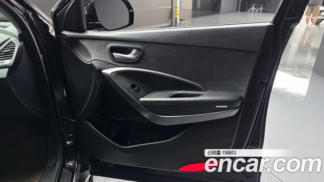Hyundai Santafe 2017 — photo 15