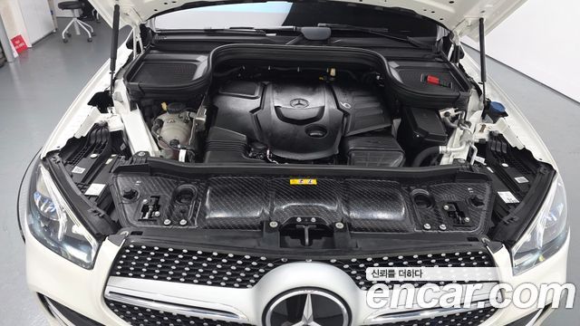 Mercedes-Benz GLE-Class 2023 — photo 6