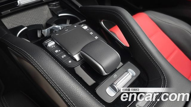 Mercedes-Benz GLE-Class 2023 — photo 17
