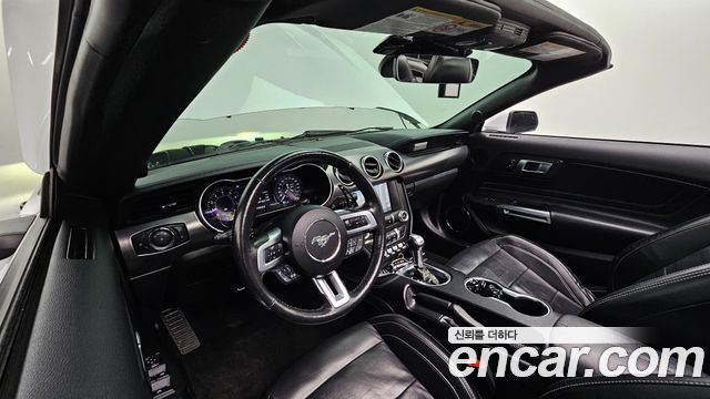 Ford Mustang 2021 — photo 7