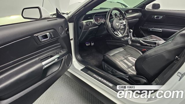 Ford Mustang 2021 — photo 10