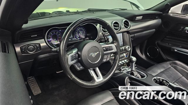 Ford Mustang 2021 — photo 12