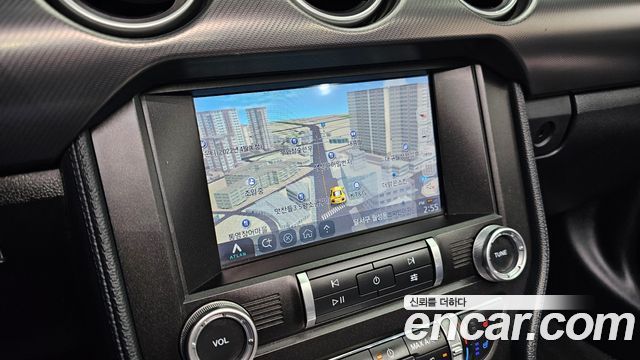 Ford Mustang 2021 — photo 14