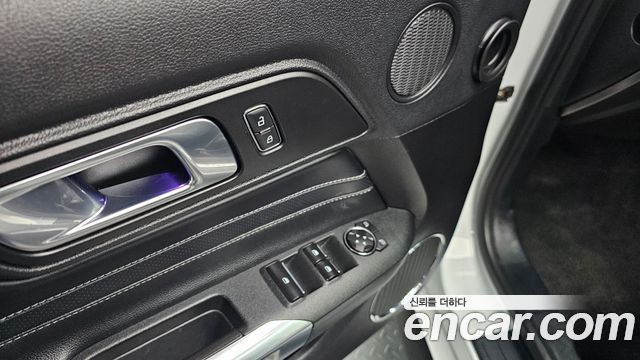 Ford Mustang 2021 — photo 20