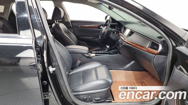 Kia K7 2016 — photo 11