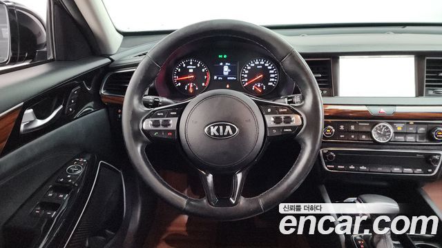 Kia K7 2016 — photo 14