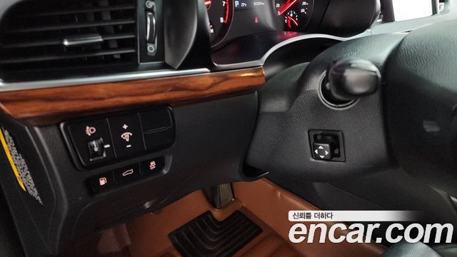 Kia K7 2016 — photo 20