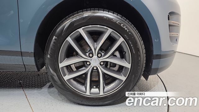 Land Rover Range Rover Evoque 2024 — photo 5