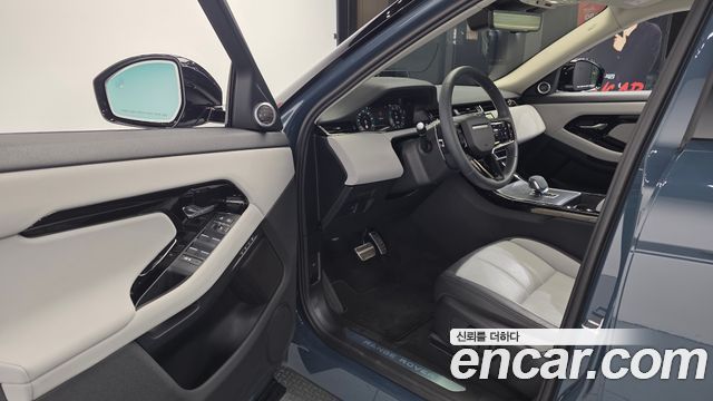 Land Rover Range Rover Evoque 2024 — photo 13