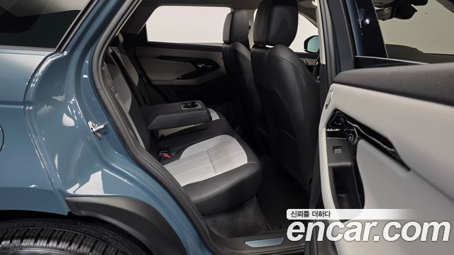 Land Rover Range Rover Evoque 2024 — photo 18