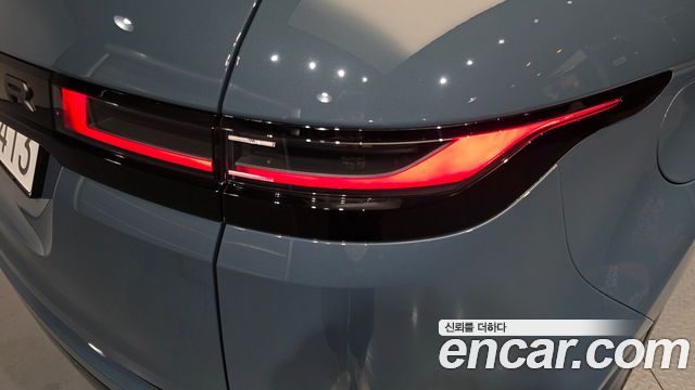 Land Rover Range Rover Evoque 2024 — photo 9