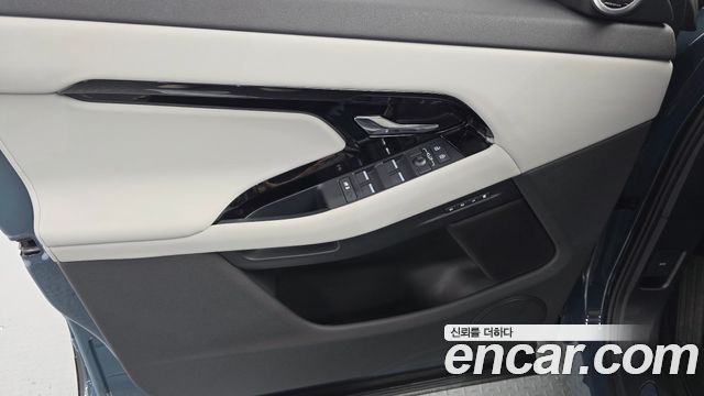 Land Rover Range Rover Evoque 2024 — photo 14