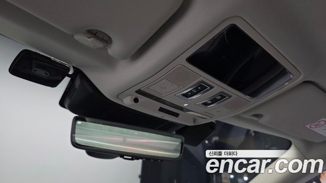 Land Rover Range Rover Evoque 2024 — photo 31