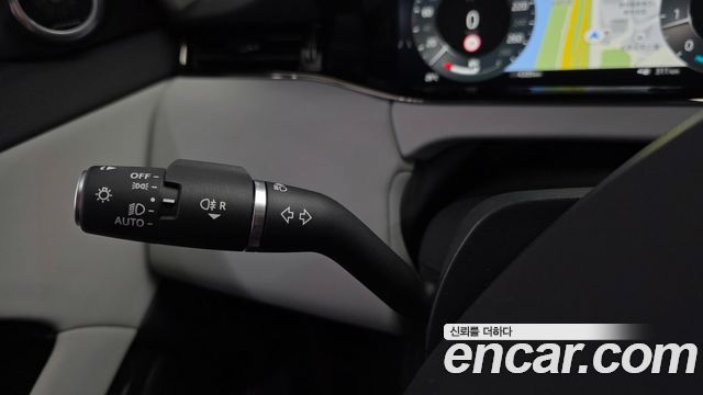 Land Rover Range Rover Evoque 2024 — photo 32