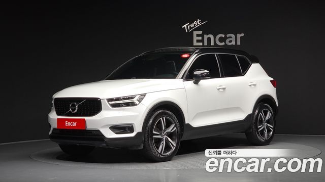 Volvo XC40 2019 — photo 1