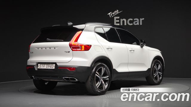 Volvo XC40 2019 — photo 2