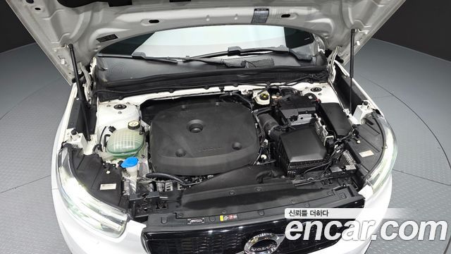 Volvo XC40 2019 — photo 6