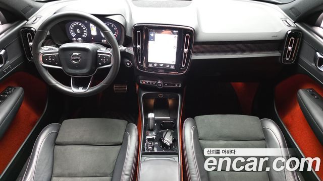 Volvo XC40 2019 — photo 10