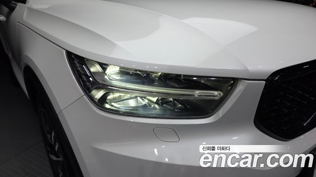 Volvo XC40 2019 — photo 8