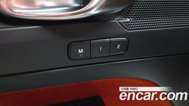 Volvo XC40 2019 — photo 30