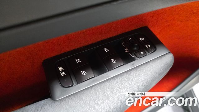 Volvo XC40 2019 — photo 32