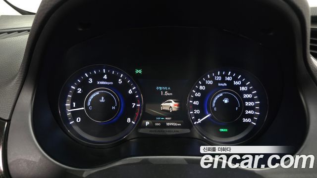 Hyundai Grandeur 2011 — photo 8