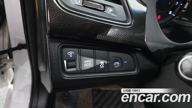 Hyundai Grandeur 2011 — photo 18
