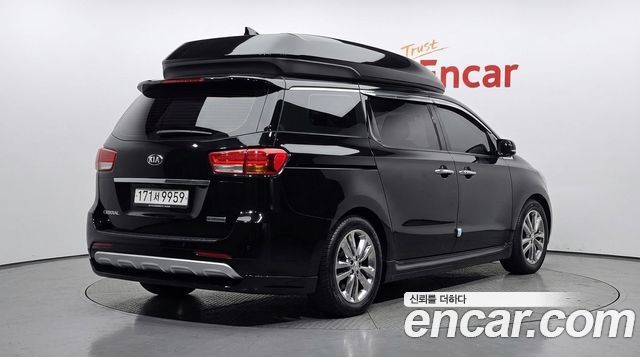 Kia Canival 2018 — photo 2
