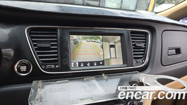 Kia Canival 2018 — photo 15
