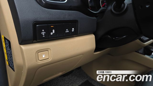 Kia Canival 2018 — photo 17
