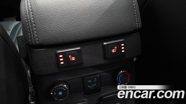 Ford Explorer 2017 — photo 18