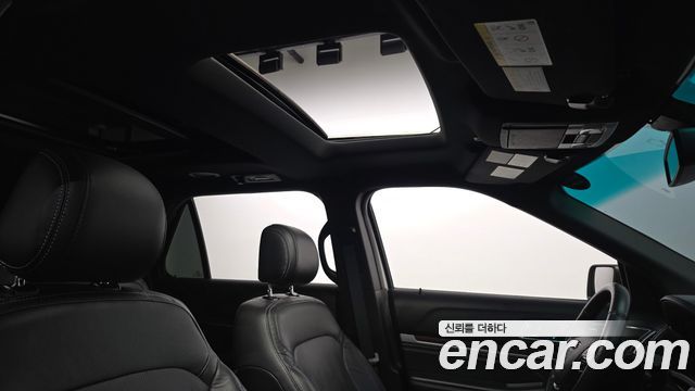Ford Explorer 2017 — photo 20