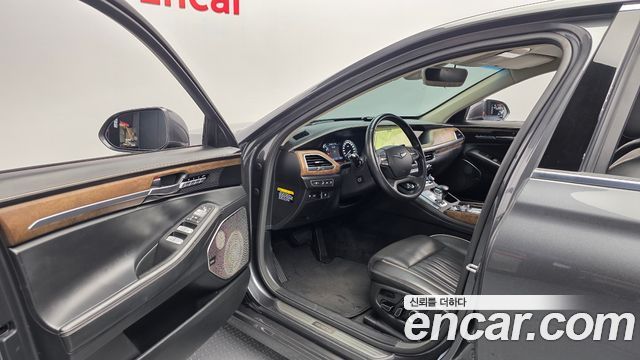 Genesis G90 2019 — photo 13