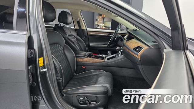 Genesis G90 2019 — photo 17