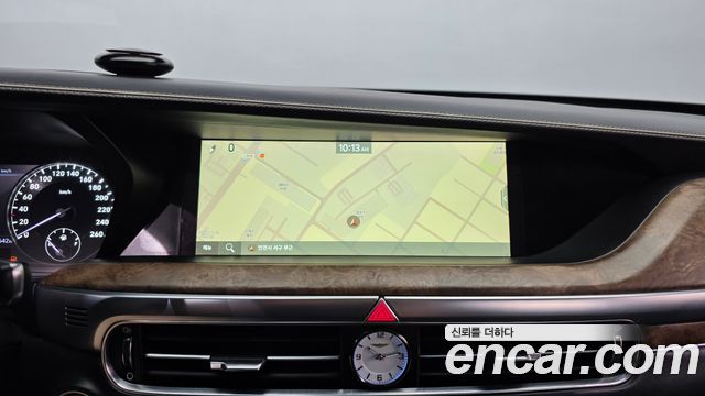 Genesis G90 2019 — photo 20