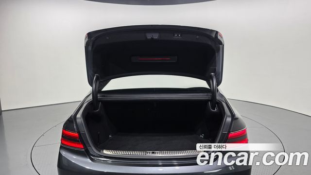 Genesis G90 2019 — photo 26