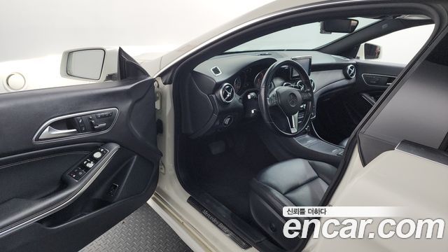 Mercedes-Benz CLA-Class 2014 — photo 10