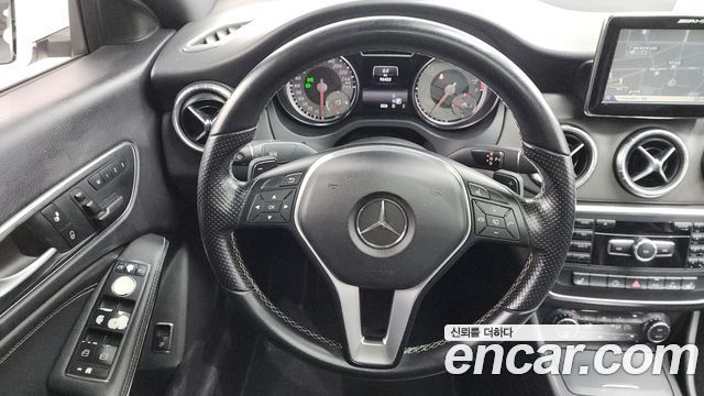 Mercedes-Benz CLA-Class 2014 — photo 13