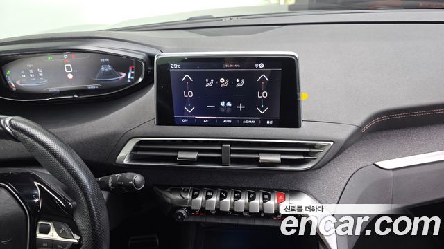 Peugeot 3008 2019 — photo 14